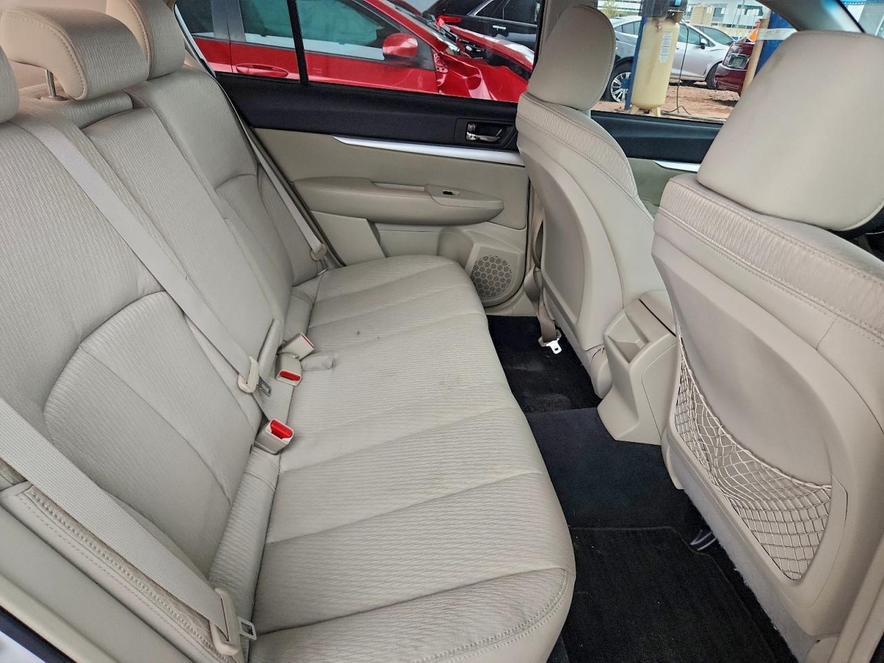 Subaru Legacy 2.5i Premium Image 11