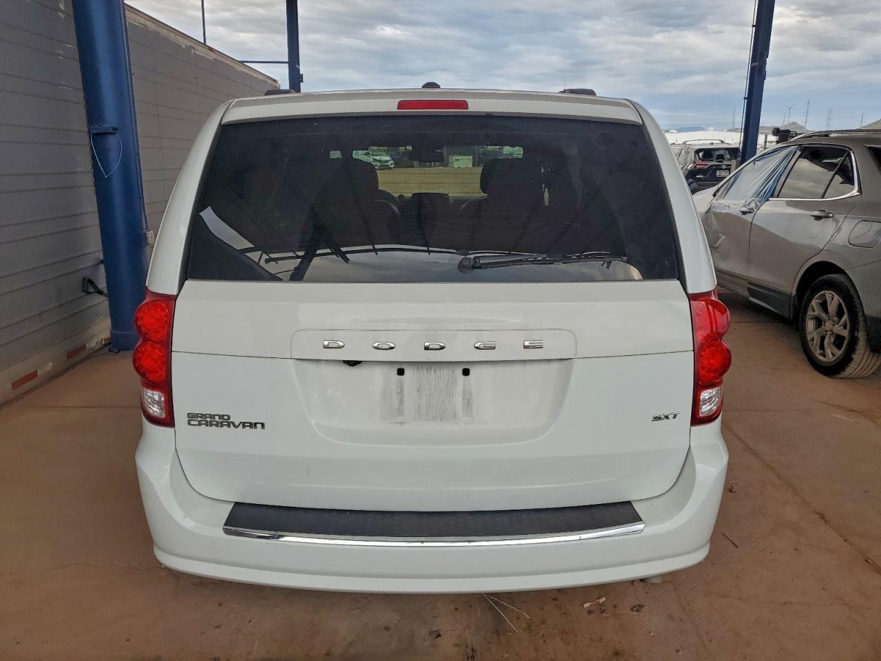 Dodge Caravan Sxt Image 7