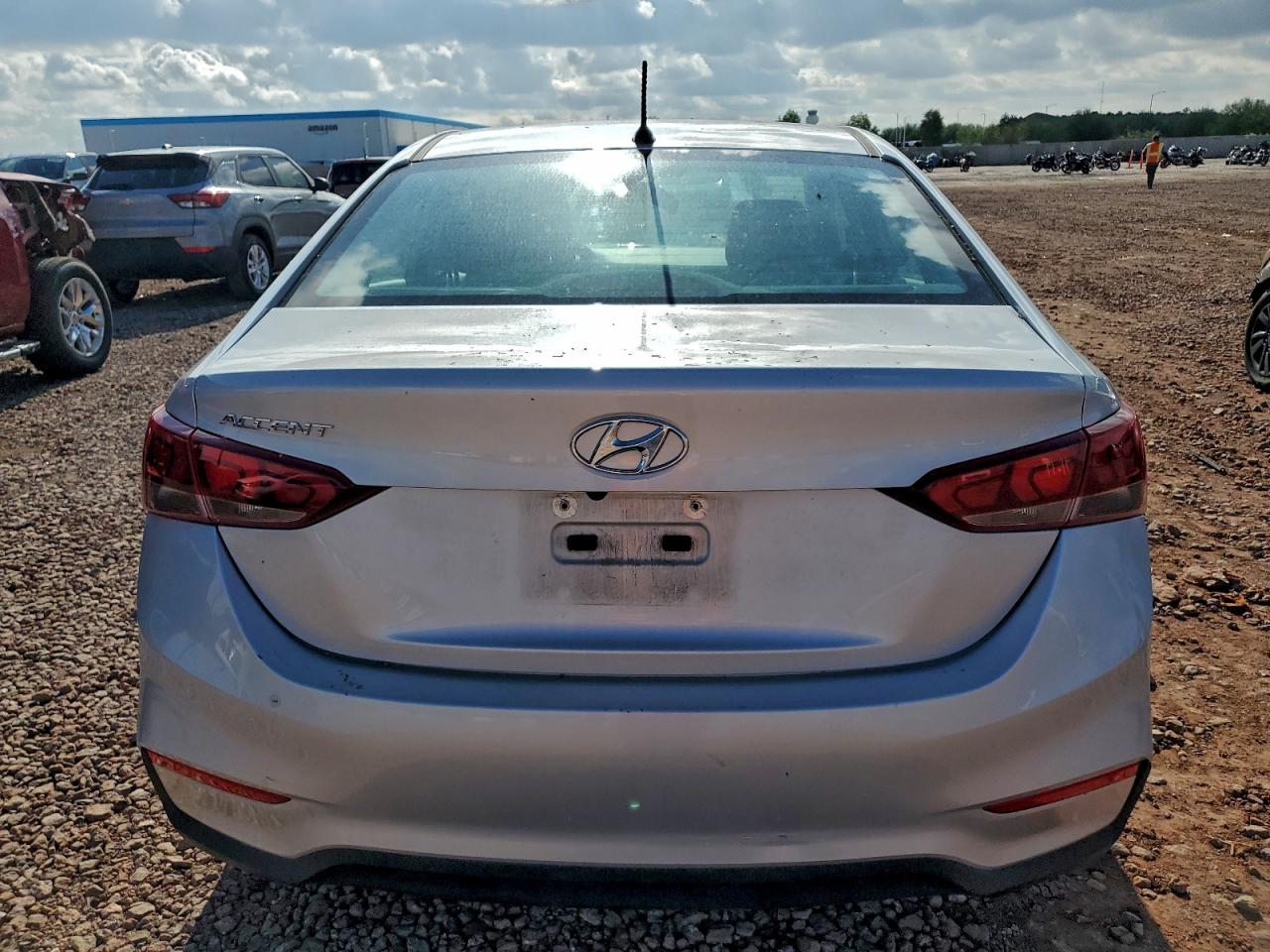 Hyundai ACCENT Se Image 4
