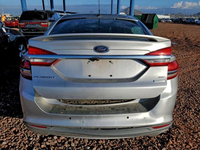 Ford Fusion Se Image 6
