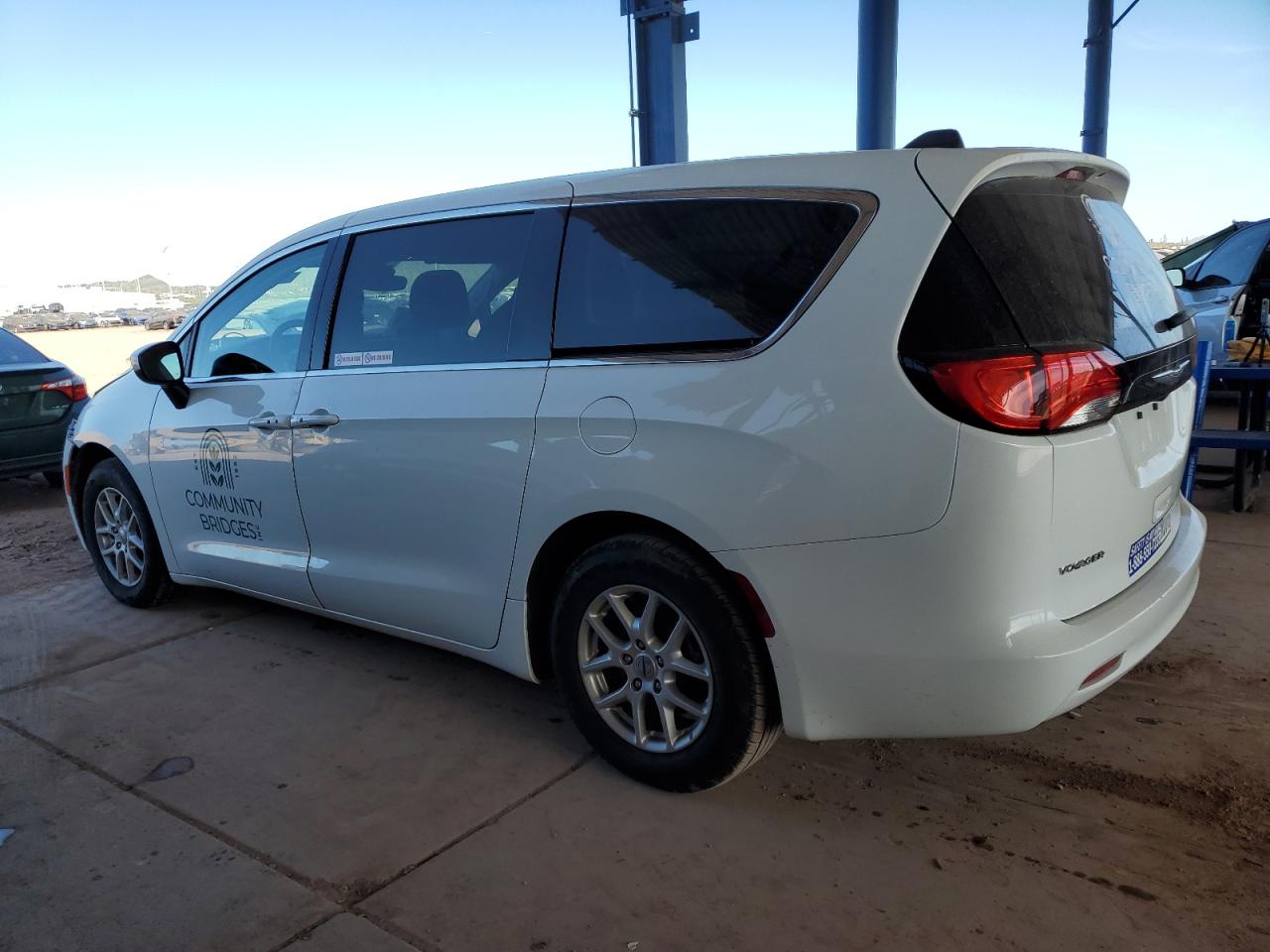 Chrysler Minivan Lx Image 2