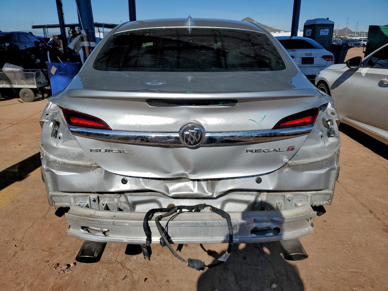 Buick Regal Sport Touring Image 8