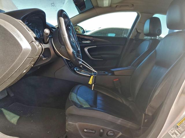 Buick Regal Sport Touring Image 5