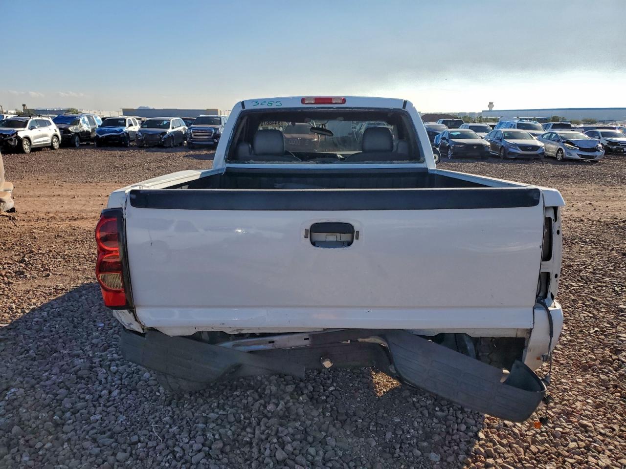 Chevrolet Silverado C1500 Image 6