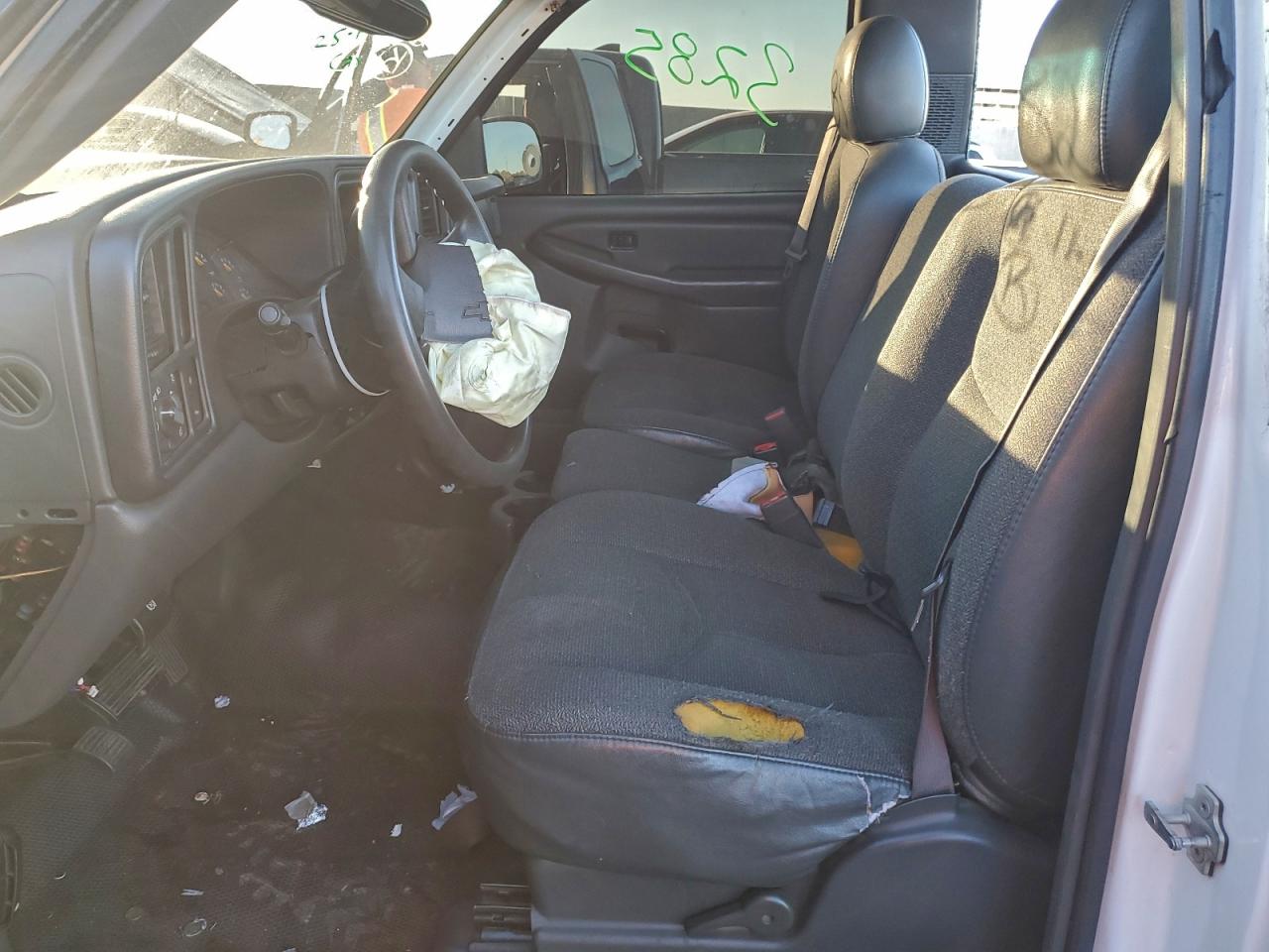 Chevrolet Silverado C1500 Image 12