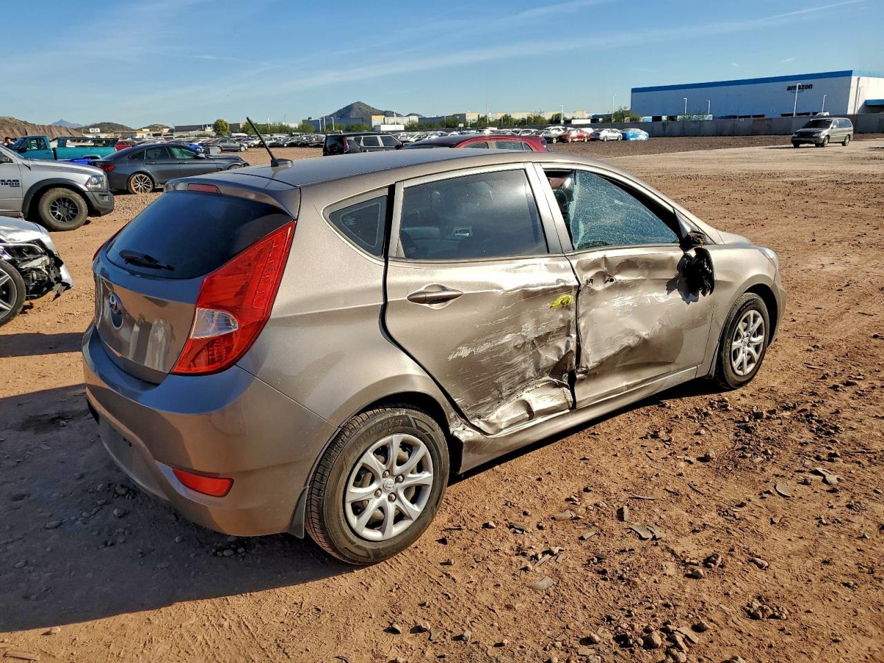 Hyundai ACCENT Gls Image 2