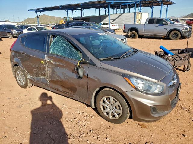 Hyundai ACCENT Gls Image 12