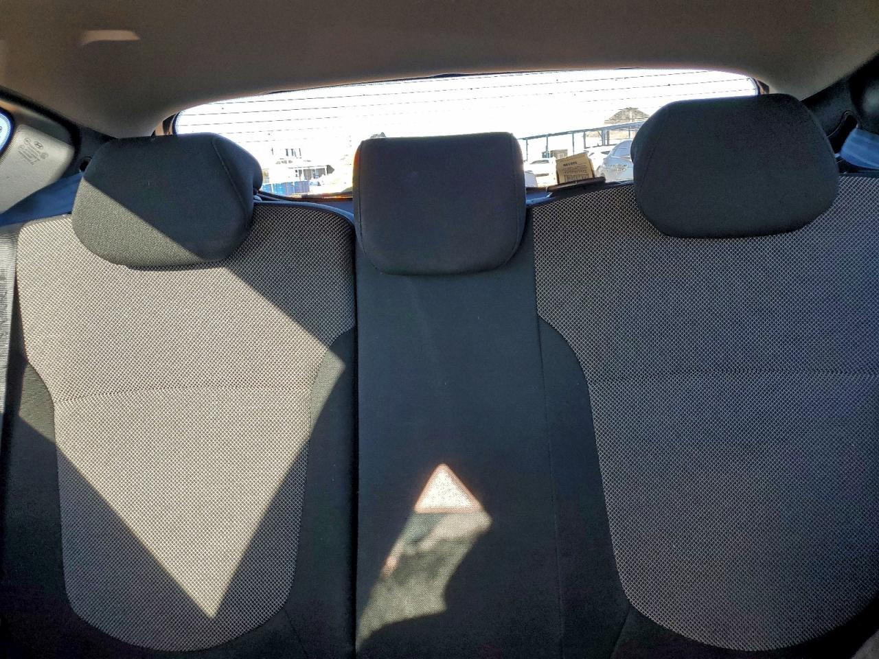 Hyundai ACCENT Gls Image 6