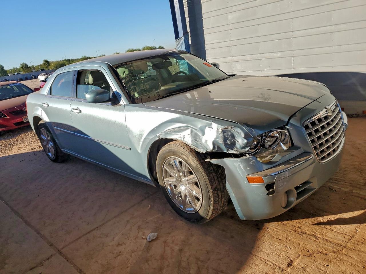 Chrysler 300 Limited Image 7