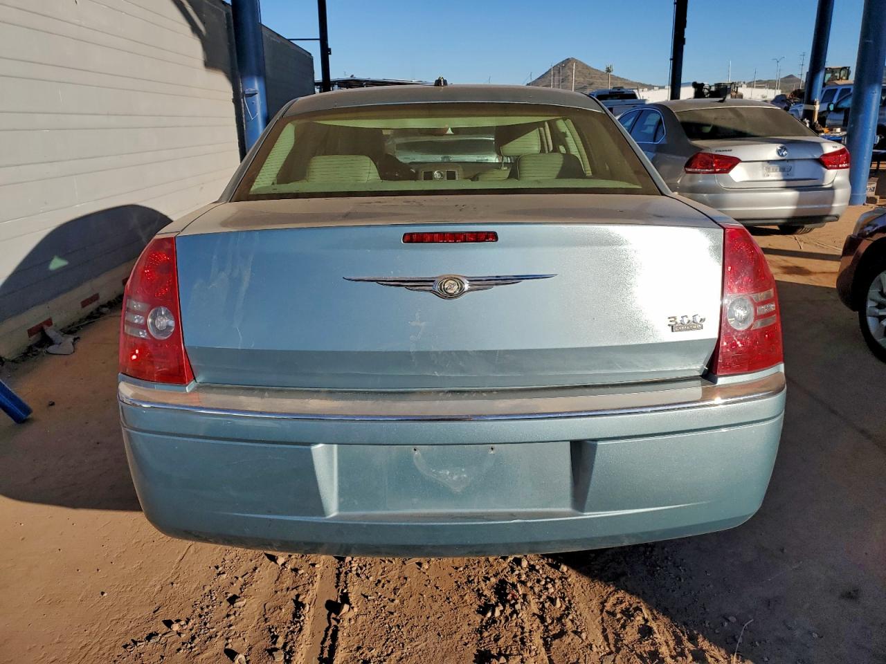 Chrysler 300 Limited Image 5