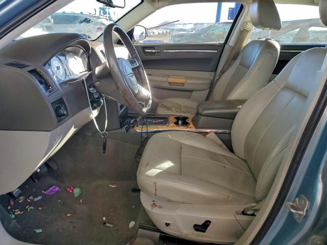 Chrysler 300 Limited Image 4