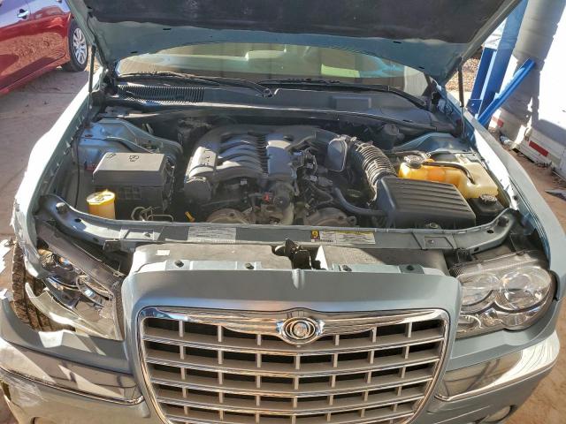 Chrysler 300 Limited Image 9