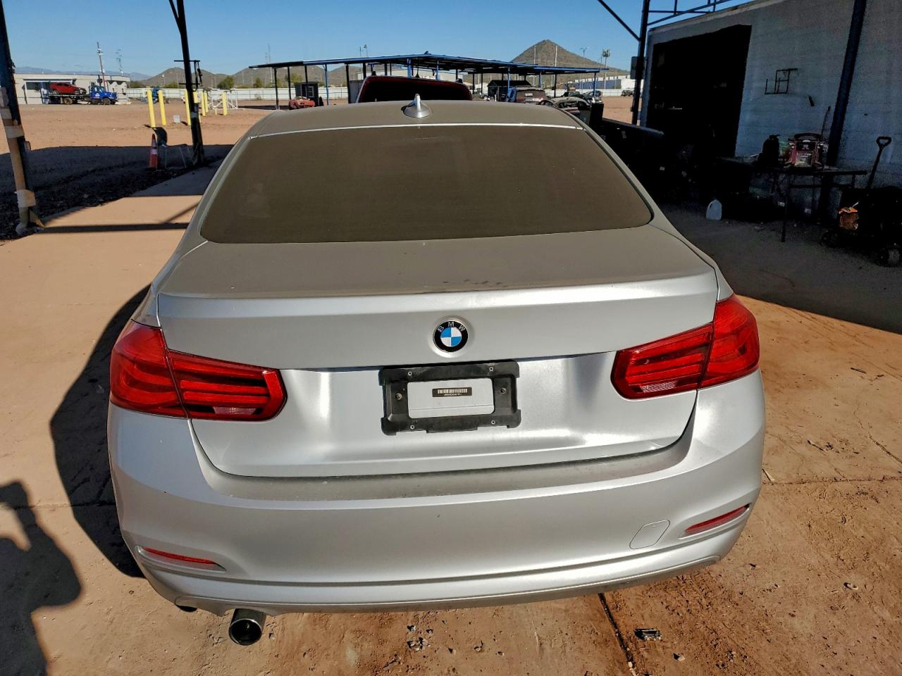 BMW 3 Series I Image 11