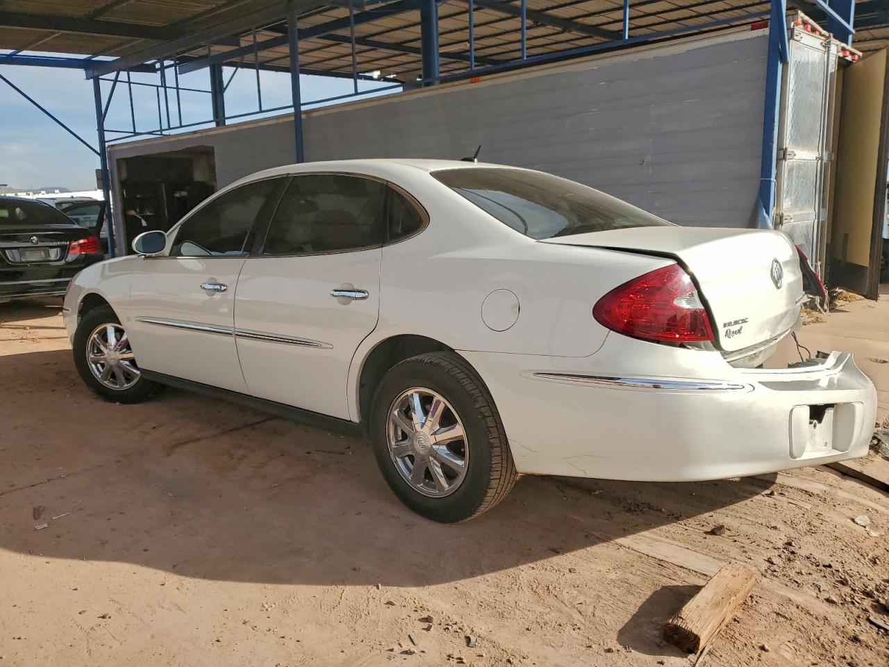 Buick LaCrosse Cx Image 3