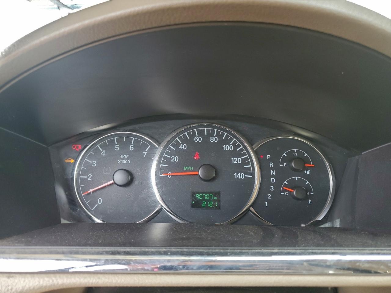 Buick LaCrosse Cx Image 4