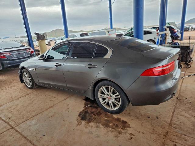 Jaguar XE Premium Image 4