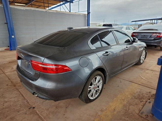 Jaguar XE Premium Image 5