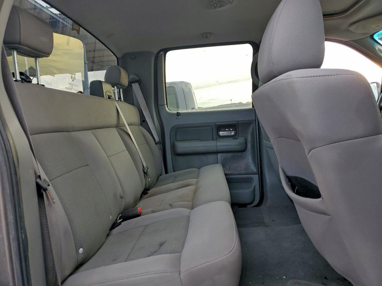 Ford F-150 Supercrew Image 10