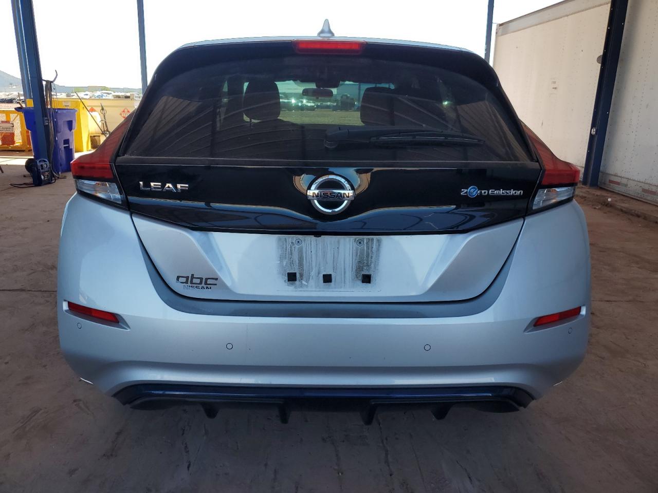 Nissan LEAF S Image 2