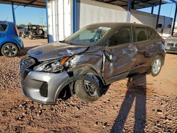  Salvage Nissan Kicks