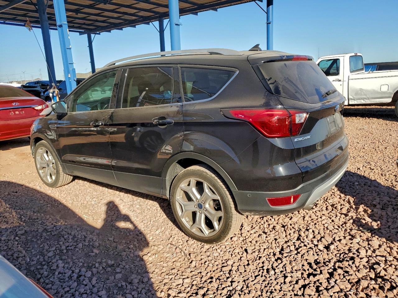 Ford Escape Titanium Image 4