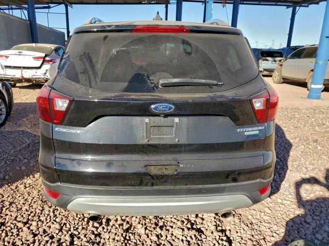 Ford Escape Titanium Image 3