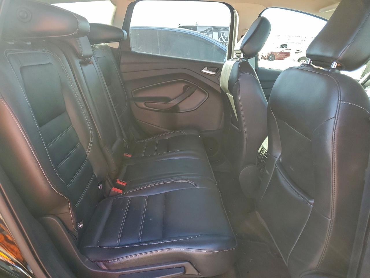 Ford Escape Titanium Image 8