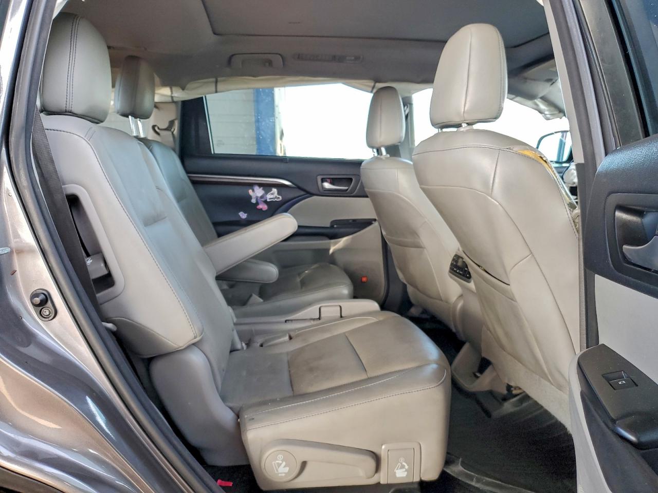 Toyota Highlander Limited Image 10