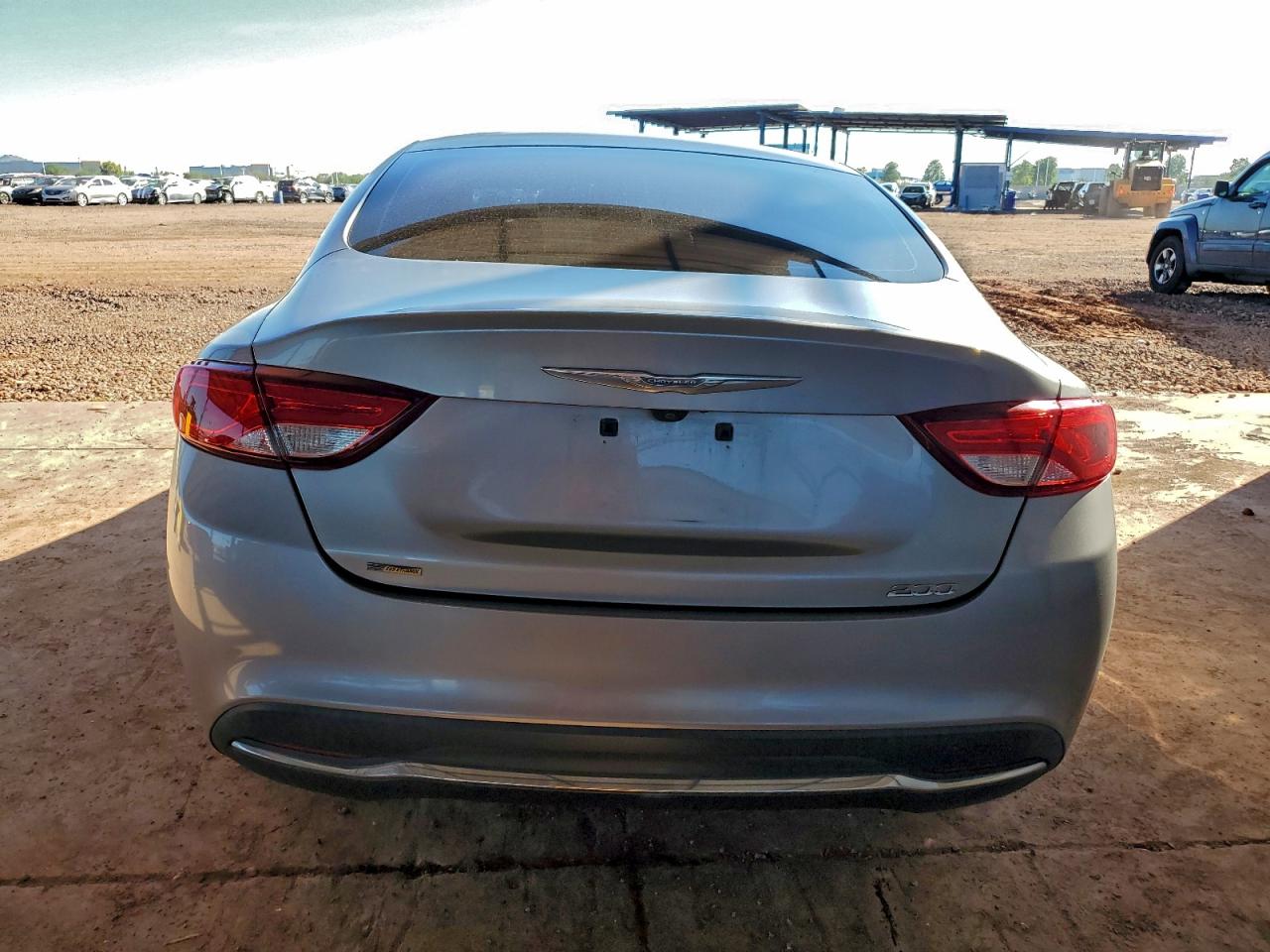 Chrysler 200 Limited Image 2