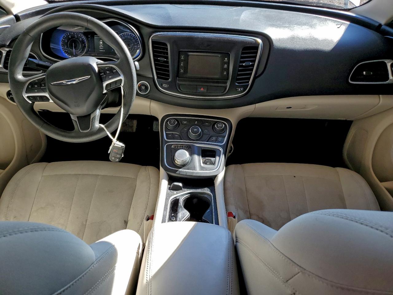 Chrysler 200 Limited Image 7