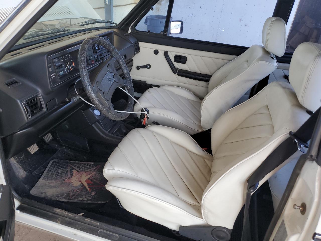 Volkswagen Cabrio Image 5