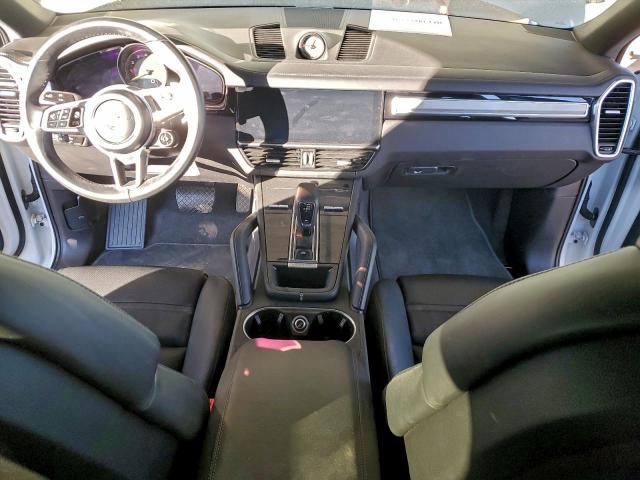 Porsche Cayenne E Hybrid Coupe Image 5