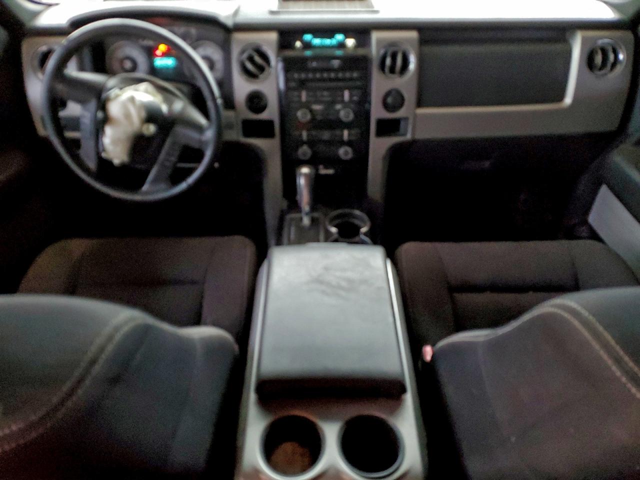 Ford F-150 Super Cab Image 8