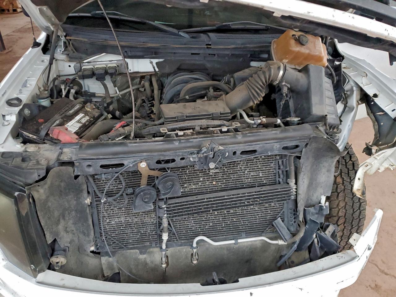 Ford F-150 Super Cab Image 12