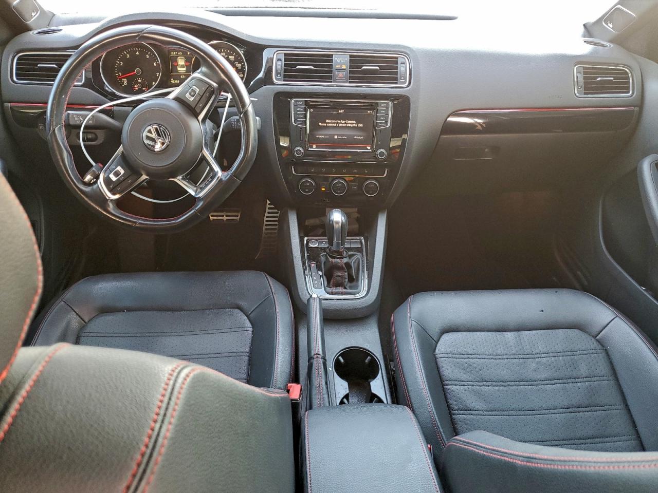 Volkswagen Jetta Gli Image 6