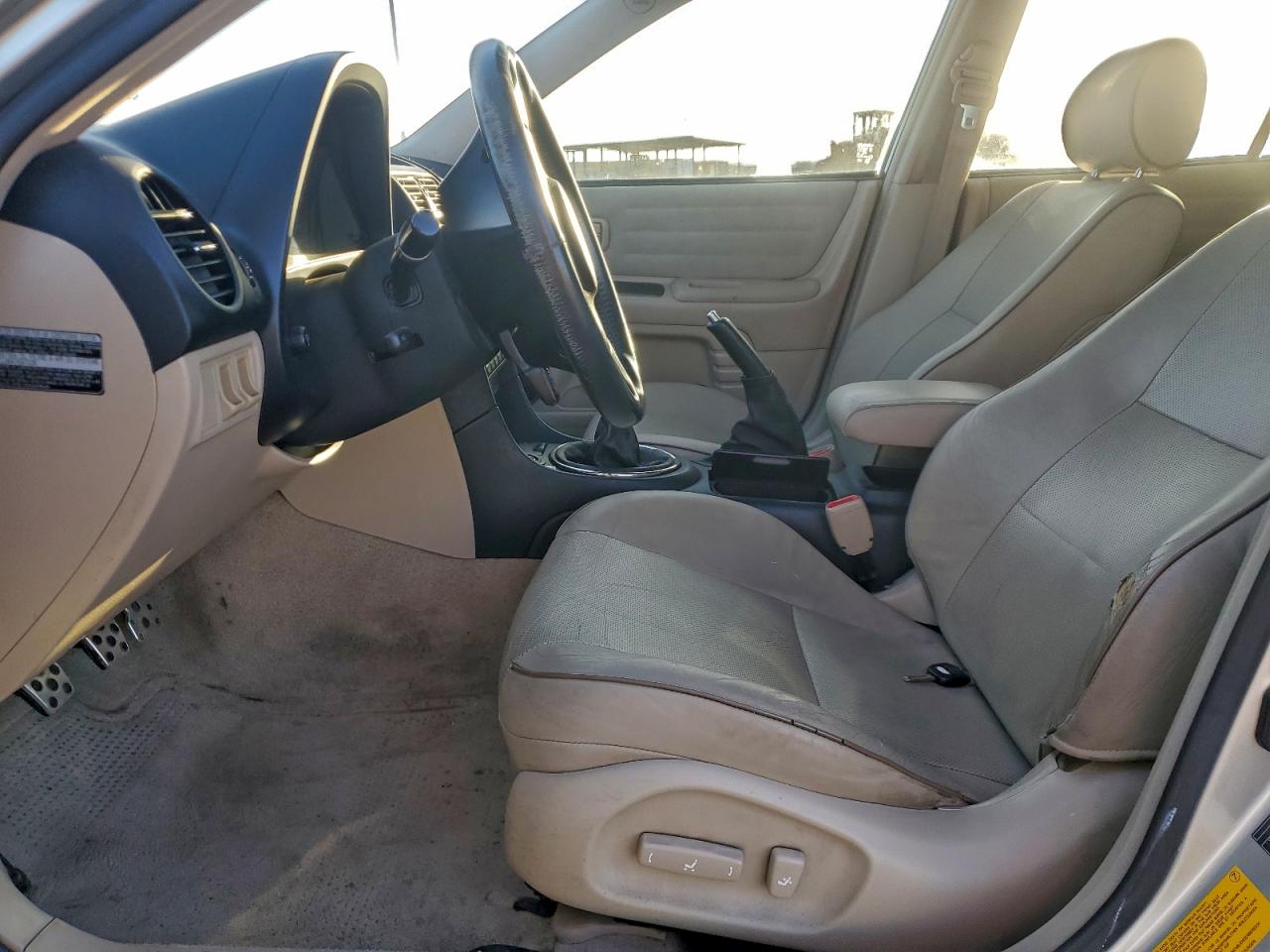 Lexus Is 300 Image 8