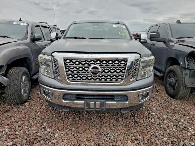 Nissan Titan Sl Image 8
