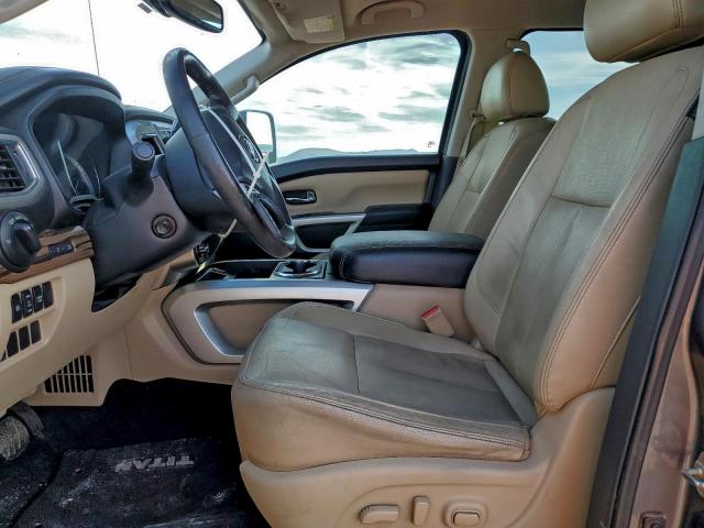 Nissan Titan Sl Image 9