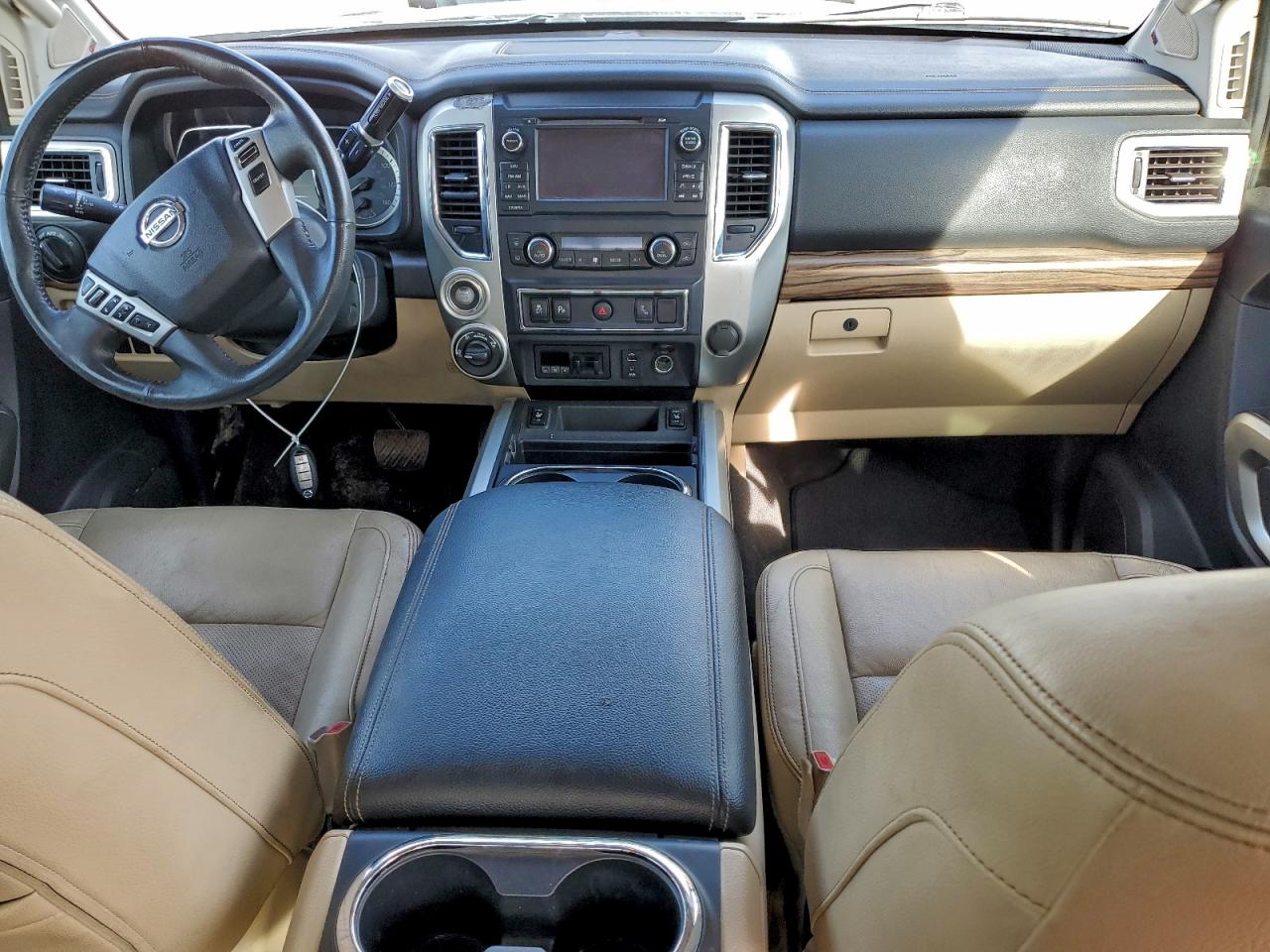 Nissan Titan Sl Image 4