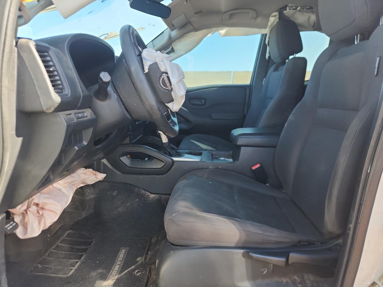 Nissan Frontier S Image 12