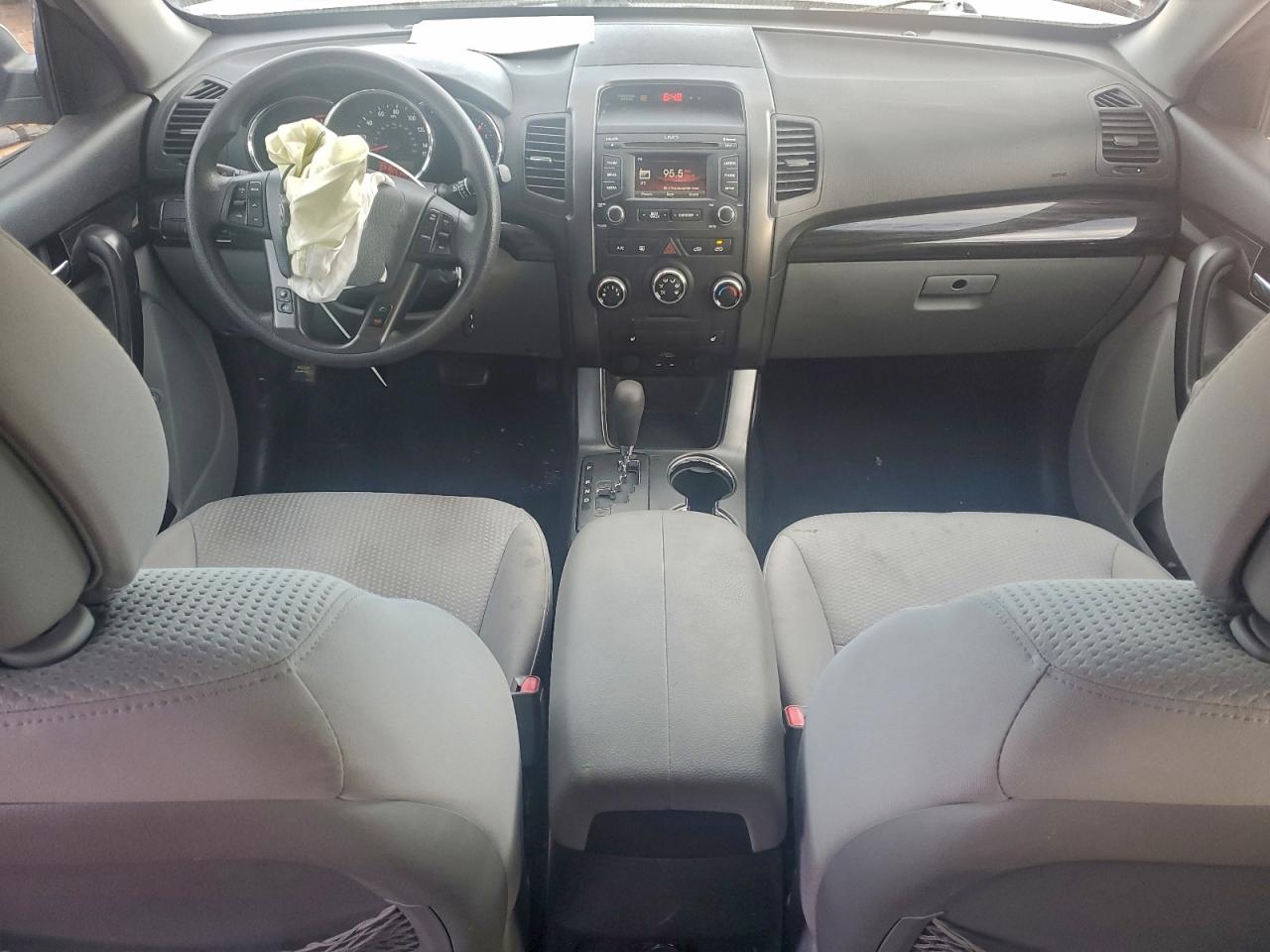 Kia Sorento Lx Image 4