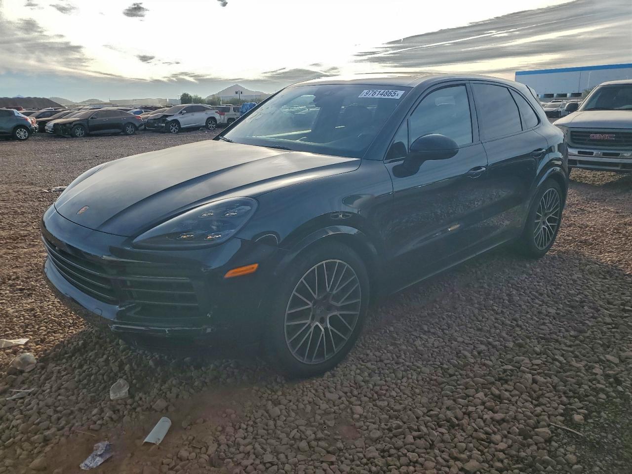 Porsche Cayenne S Image 1