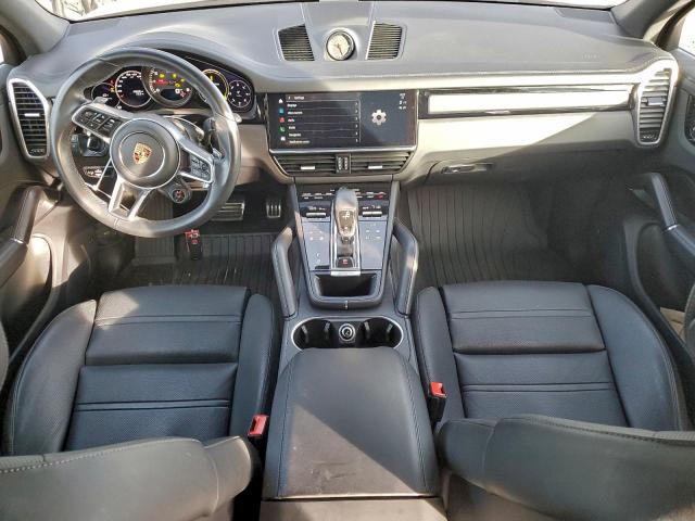 Porsche Cayenne S Image 13