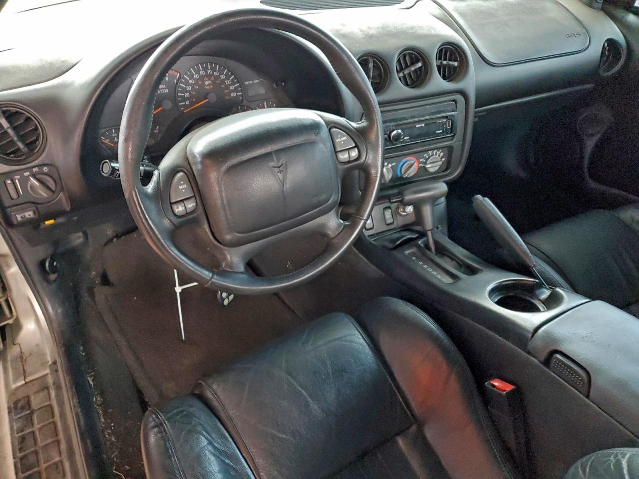 Pontiac Firebird Image 9