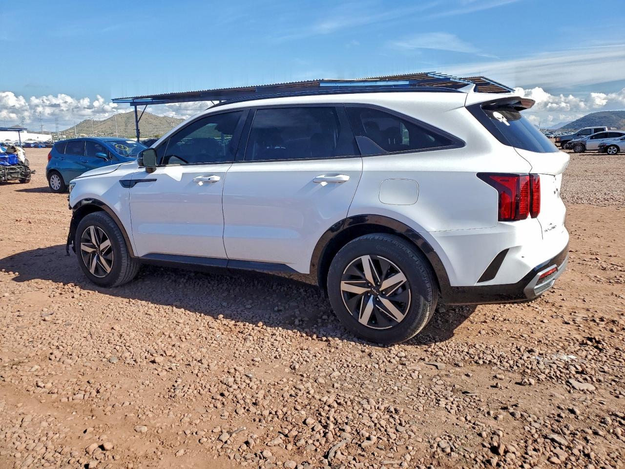 Kia Sorento S Image 3