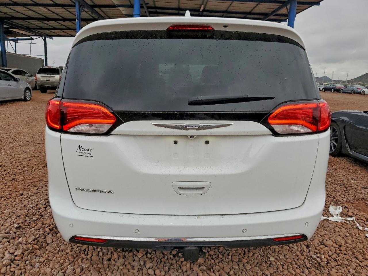 Chrysler Pacifica Touring L Image 6