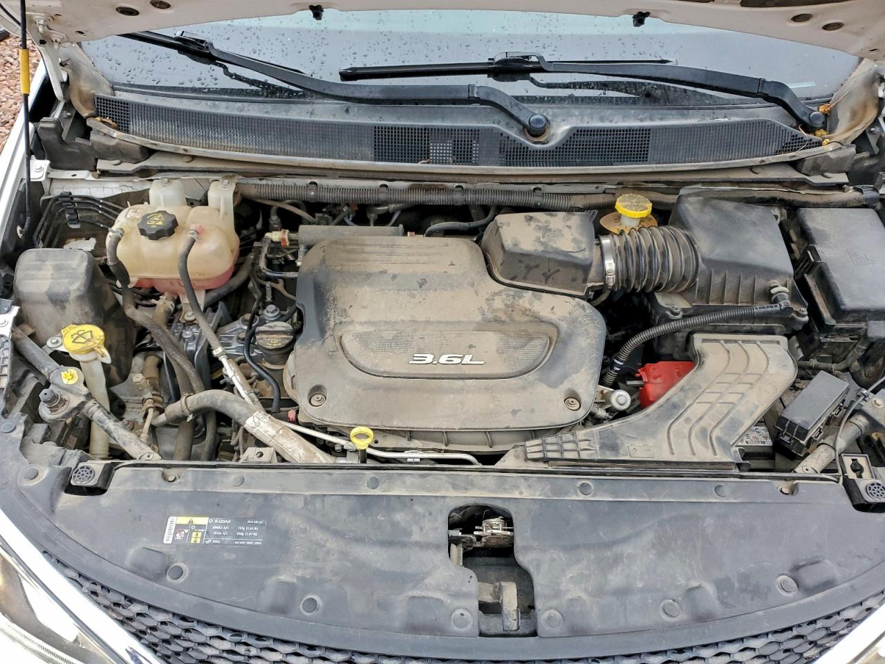 Chrysler Pacifica Touring L Image 11