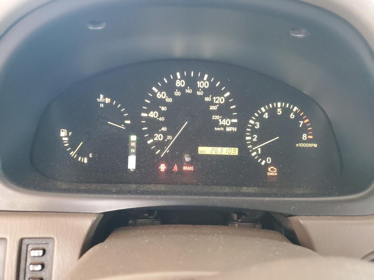 Lexus RX 300 Image 12