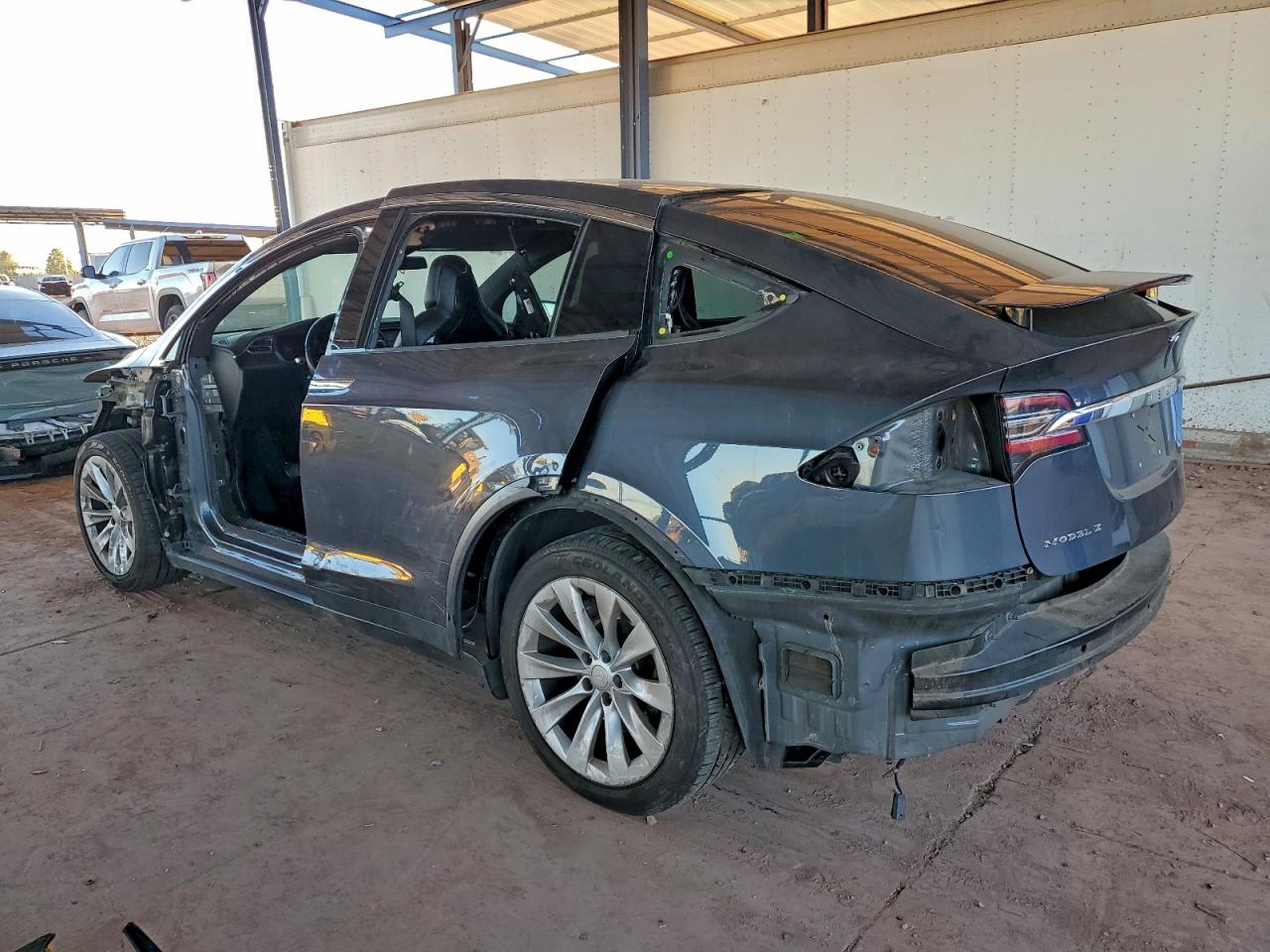 Tesla Model X Image 12