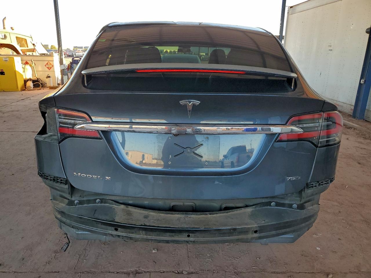 Tesla Model X Image 2